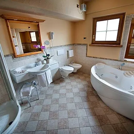 Valtellina Hotel 3*